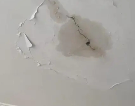余姚阳台漏水维修公司分享下屋面防水工程质量问题原因分析